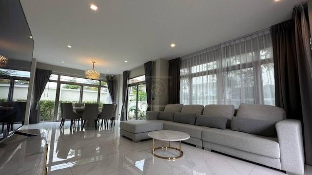 บ้าน BH4248 ให้เช่าบ้านเดี่ยวหรู ใกล้สนามบินสุวรรณภูมิ 10 นาที บ้านพร้อมเฟอร์นิเจอร์ 4 ห้องนอน เหมาะสำหรับผู้บริหารและชา 8