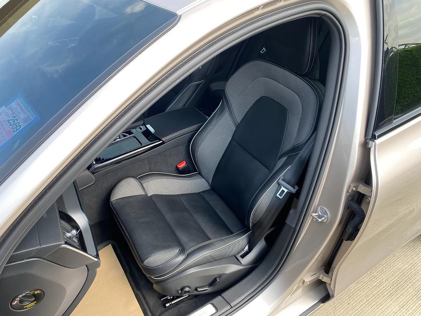 Volvo S60 T8 Recharge Ultimate Dark 2024 รูปที่ 7