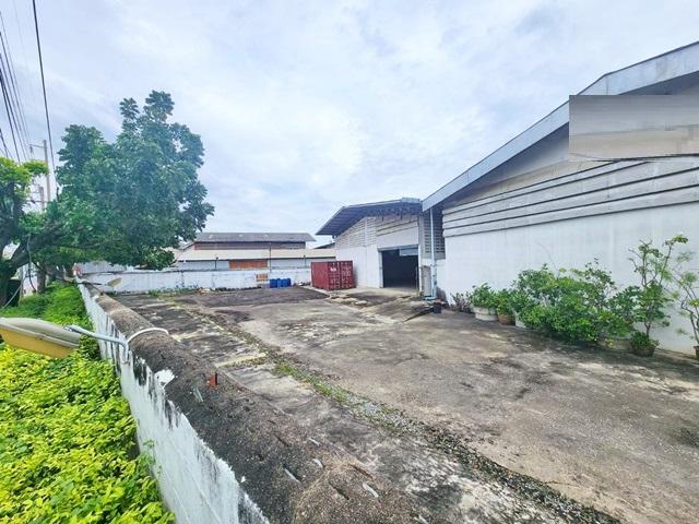 ถ.สุขสวัสดิ์ 64–74 ประชาอุทิศ-บางครุ ให้เช่าโกดังพร้อมสำนักงาน 480ตร.ม. รถเทเลอร์ 18 ล้อเข้าได้ 1