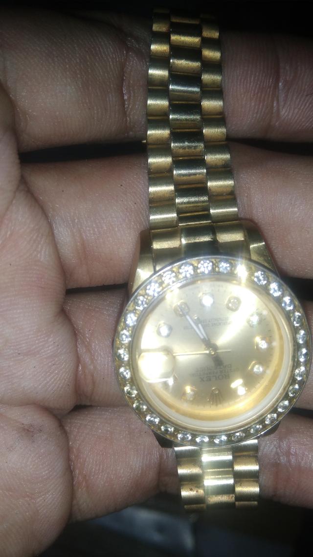 นาฬิกา#18k#ต้องการเงินด่วนๆไปรักษาน้องรถคว่ำครับขอบคุนครับ 9