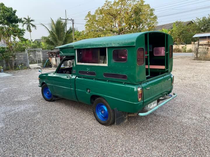 Mazda Familia สีเขียว 4