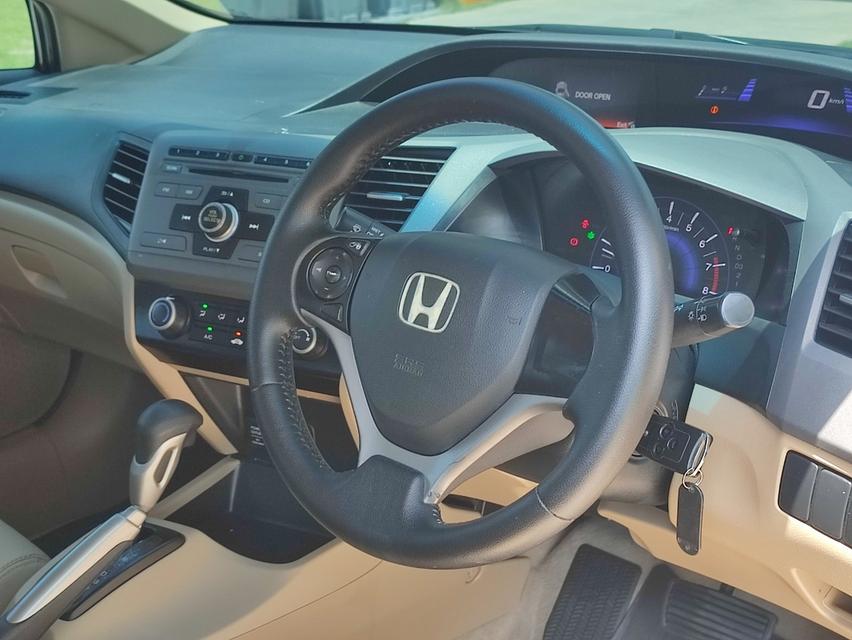 Honda Civic 1.8 S 2013 5