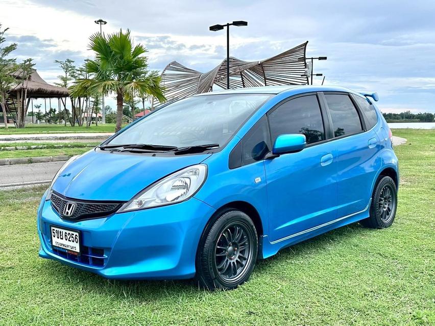 Honda Jazz 1.5V i-VTEC เบนซิน เกียร์ออโต้ ปี2013 3