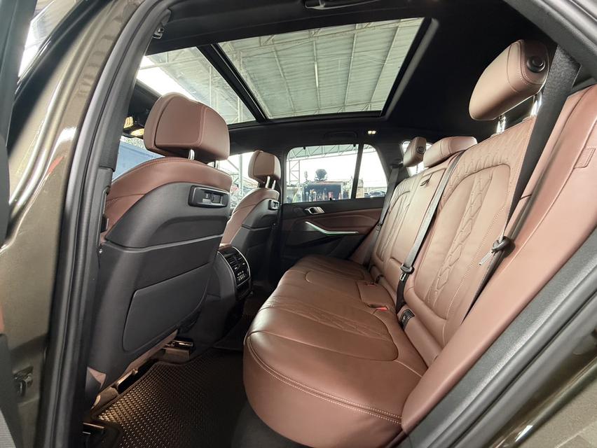 รหัสรถ AP8787 ปี2024 #BMW X5 3.0d M SPORT G05 สี Manhattan Metallic ภายในสี Coffee รูปที่ 16