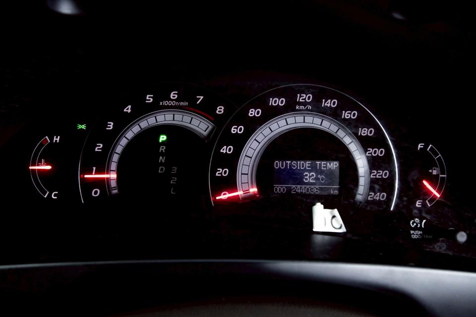 TOYOTA CAMRY 2.0 E 2008  17