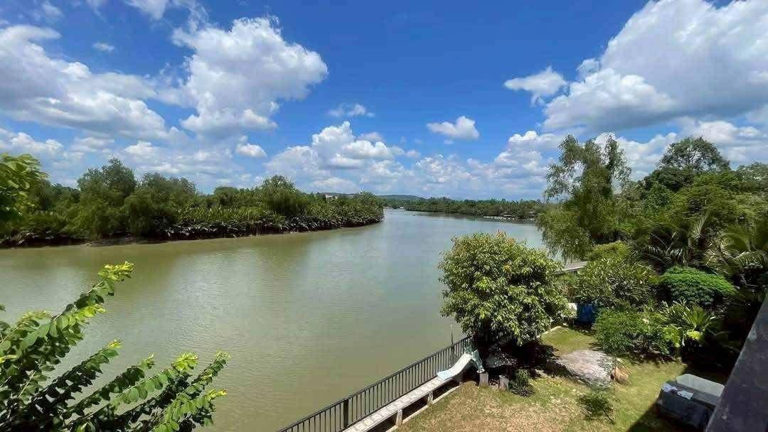 บ้านริมแม่น้ำท่าทอง บ้านเดี่ยวริมคลอง 13