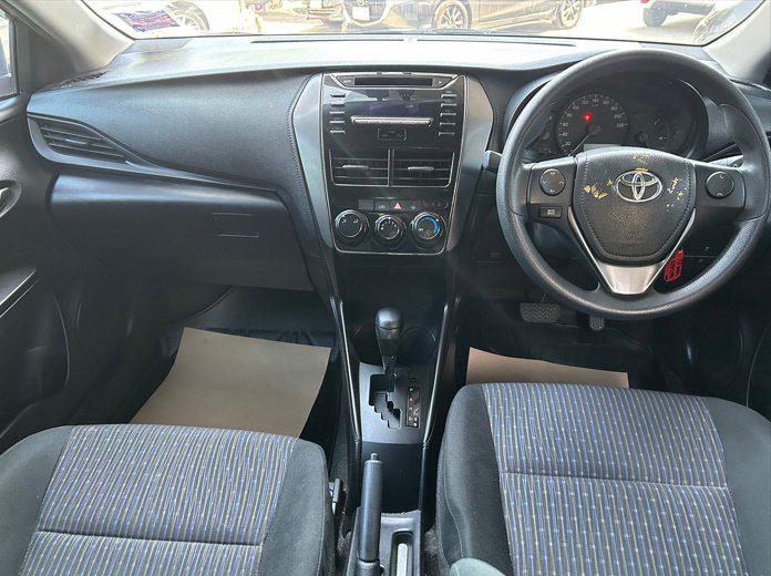 รูป TOYOTA YARIS ATIV 1.2 ENTRY SEDAN AT ปี 2022 6