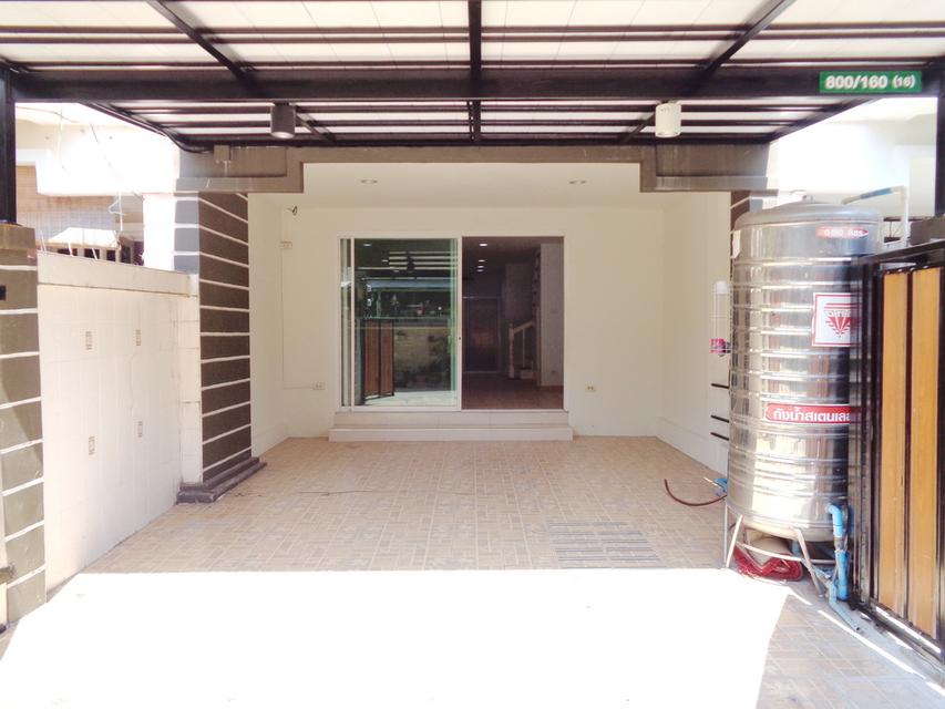 🚩 บ้านรีโนเวท ทาวน์โฮม 3 ชั้น 18 ตารางวา โครงการ เดอะ รีโน่ นวมินทร์ ติดห้างโลตัสนวมินทร์ 2