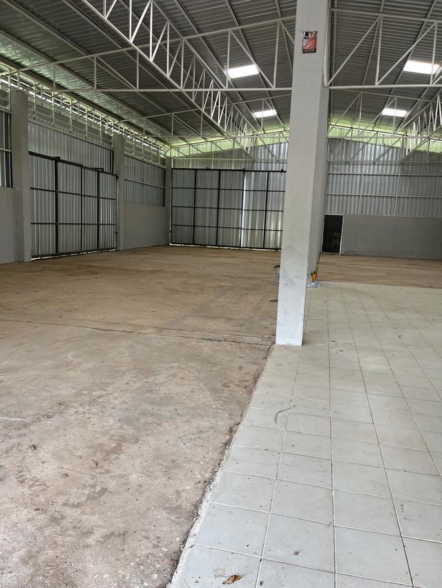 โกดังร้านค้า  8