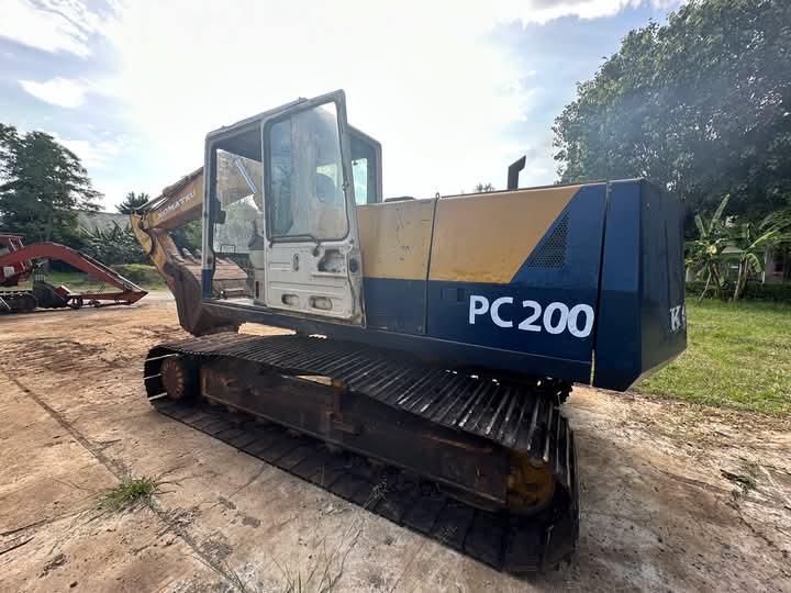 รถขุด KOMATSU PC200-5