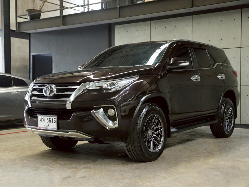2017 Toyota FORTUNER 2.8  V 4WD SUV AT