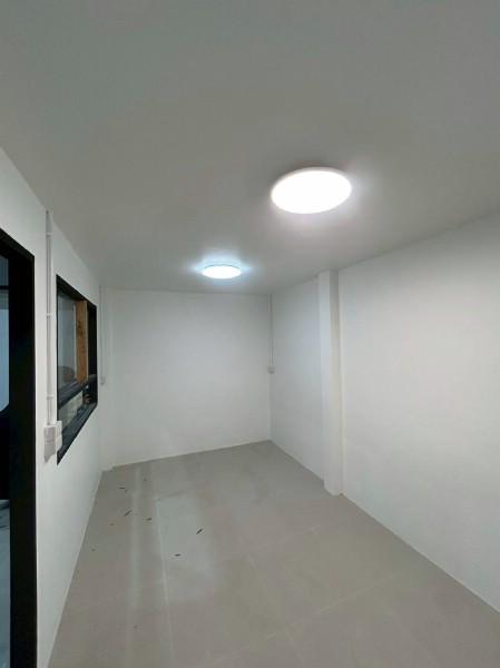 ให้เช่าโกดังโรงงานพร้อมออฟฟิศย่านกรุงเทพกรีฑา ขนาด 400 ตรม. พิกัดเขตสะพานสูง กรุงเทพฯ ใกล้มอเตอร์เวย์ ออกร่มเกล้า 5