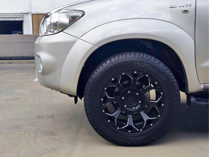 รหัสรถ CAT9702 2010 TOYOTA FORTUNER 2.7V ออโต้ ตัวท้อป สีบรอนซ์เทา เบนซิน 4