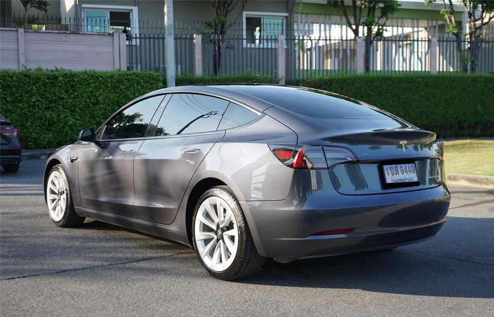 Tesla Model 3 Long Range Sedan  1400000 7