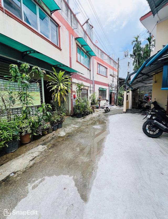 ขายตึก 2 ชั้นครึ่ง มีดาดฟ้าชั้นสามเต็มพื้นที่ ถนนทุ่ง โฮเต็ล ซอย 2 ทำเลน่าลงทุน 1