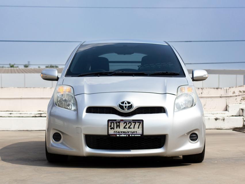 TOYOTA Yaris 1.5E Hatchback 7