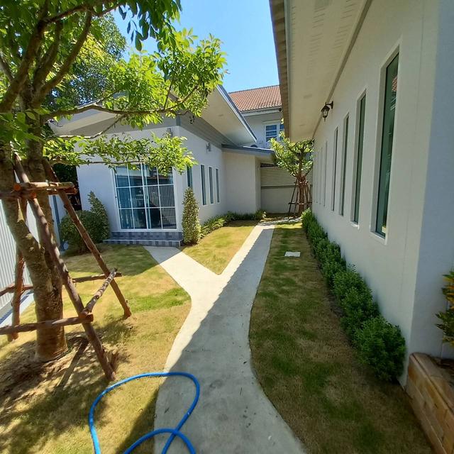 ขายบ้านเดี่ยว 2 ชั้น 🏡  💸ราคา 8.8 ล้านบาท 📲 085-1634017 🙋เจ้าของขายเอง  🏡เนื้อที่ 105.4 ตรว. หลังหัวมุม 5 นอน 5 นำ้ ที่จอดรถ 3 คันใกล้ทางด่วน 13