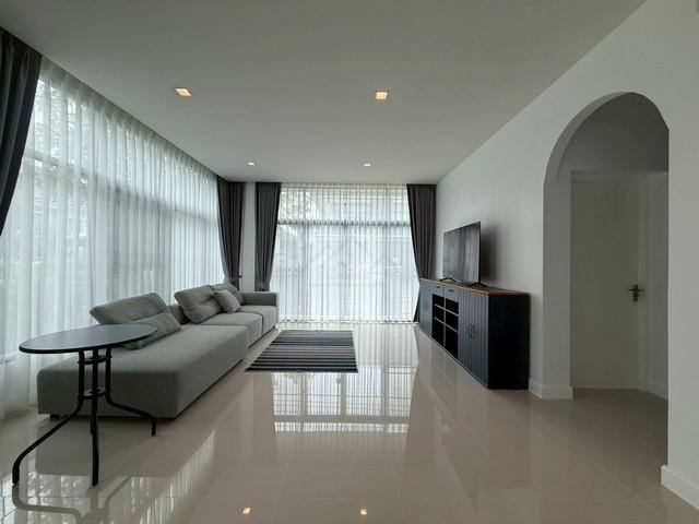 PB5578 ให้เช่าบ้านเดี่ยว 2 ชั้น โครงการเศรษฐสิริ ศรีนครินทร์–พระราม 9 ซอยกรุงเทพกรีฑา7 เฟอร์นิเจอร์และเครื่องใช้ไฟฟ้าใหม่ทั้งหลัง พร้อมเข้าอยู่ 6