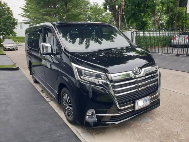 รีบขาย Toyota Majesty 4