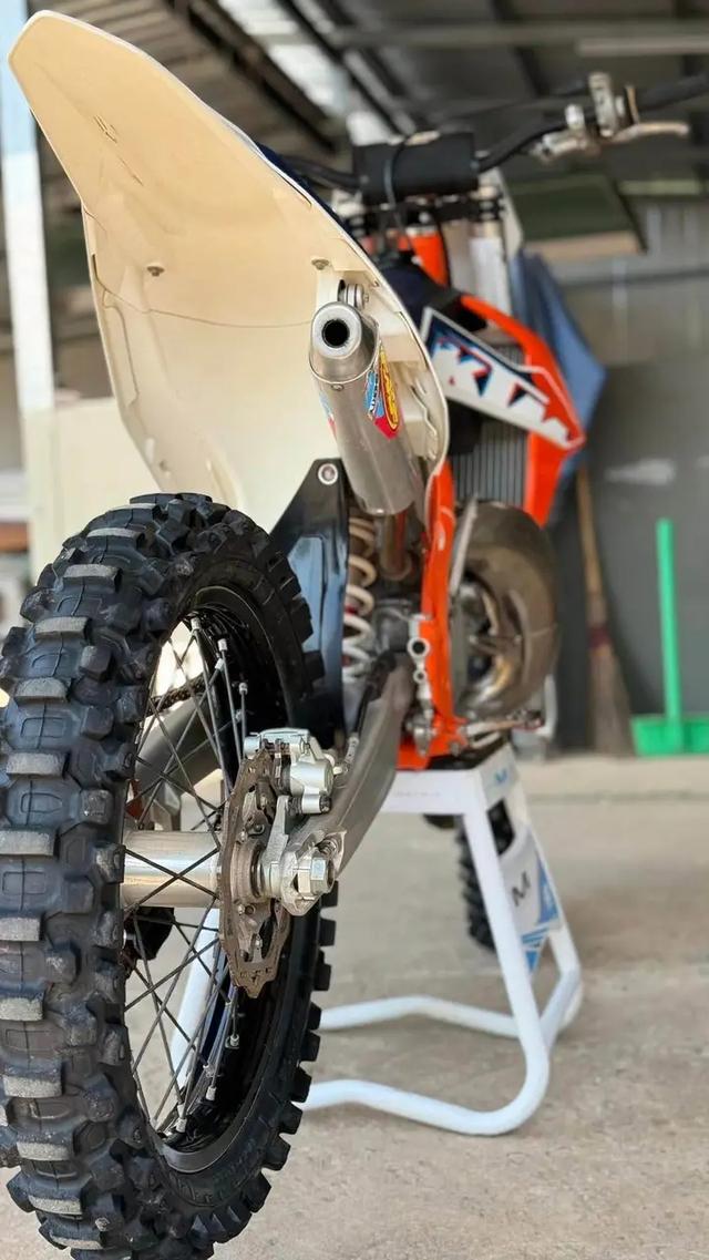 รถบ้านสวยๆ  KTM SX 3