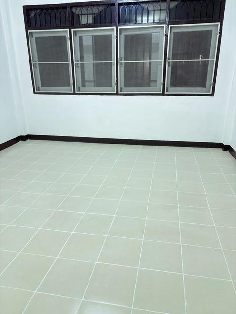 MRTรามอินทรา กม.8 2.9กม.ซอยเสรีไทย 44-52 สวนสยาม อาคาร 3.5 ชั้น 3 นอน 3 น้ำ 20 ตร.วา. 260 ตร.ม. แฟชั่นไอส์แลนด์ 3.5 กม. 5