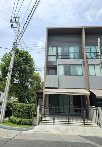 ให้เช่าทาวโฮม3ชั้น ใกล้ The Paseo รร.เตรียมอุดมศึกษาน้อมเกล้า หลังมุม บ้านกลางเมือง พระราม9 - กรุงเทพกรีฑา 1