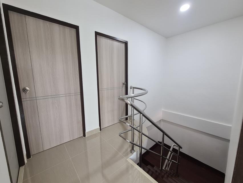 ขายทาวน์เฮ้าส์มือสอง 11