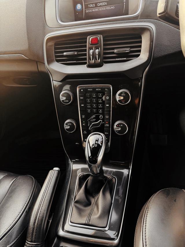 ปี2018 VOLVO V40 T4 (MNC) TOP มือเดียวป้ายแดง รูปที่ 12
