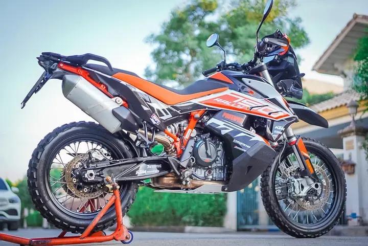 รถบ้านสวยๆ KTM Adventure 5