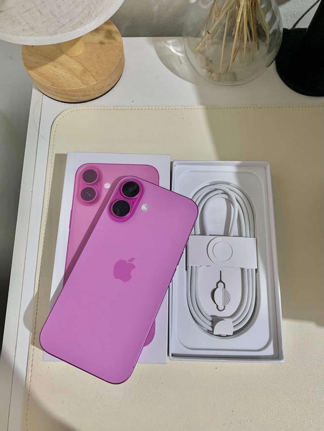 iPhone 16 สีชมพู