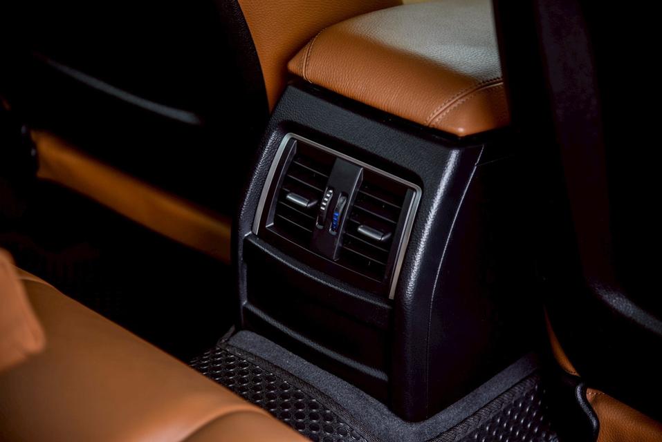 BMW 320d 2.0 AT 2018 ไมล์ 170,xxx km. 10