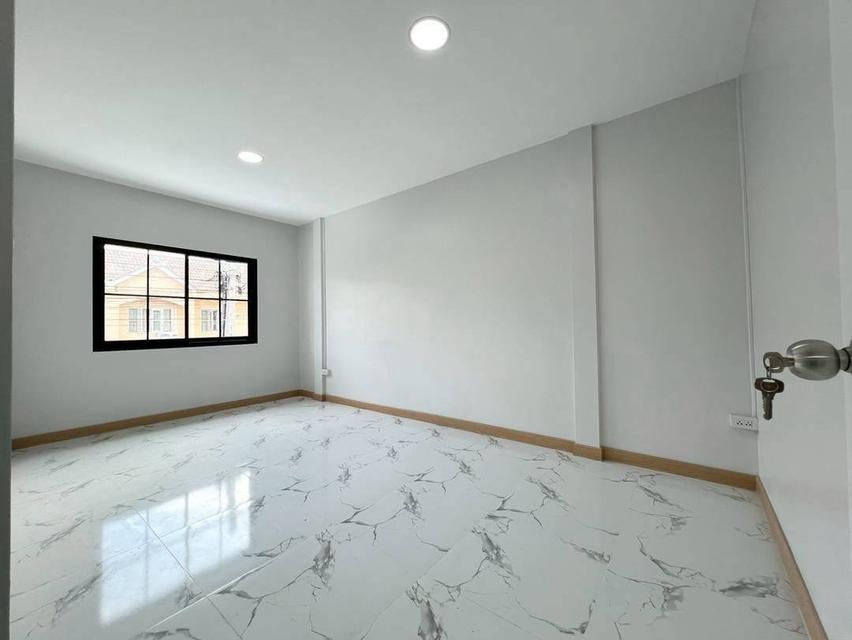 หมู่บ้านบัวทองธานีเฟส15 15