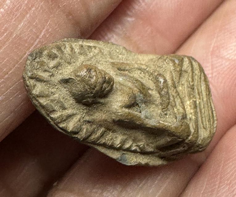 พระรอดลาำพูน องค์ละ1 000