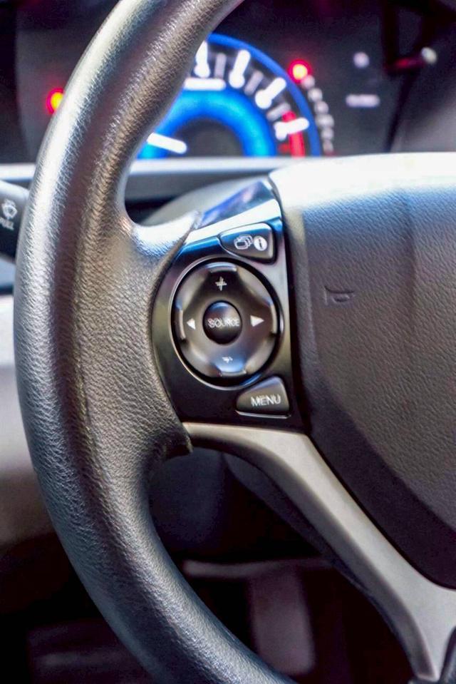 รหัสรถ QT6842 Honda Civic FB 1.8 S เกียร์ Auto สีขาว ปี2013 14