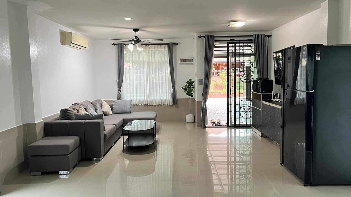 House for rent style pool villa Phatumnak hill 6