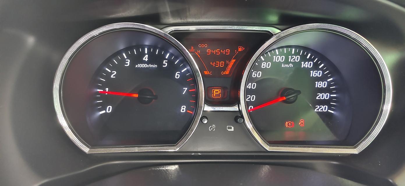 รถยนต์ Nissan livina 1.6 E เกียร์ Auto รูปย่อยที่ 2