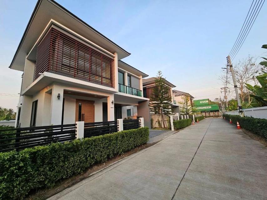 ขายบ้านเดี่ยว 2ชั้น บางละมุง ชลบุรี สไตล์โมเดิร์นเรียบง่าย แต่แฝงด้วยความหรูหรา