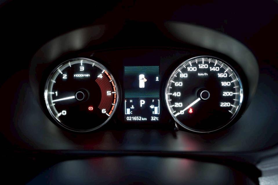 Mitsubishi Pajero 2.4GT ปี21 9
