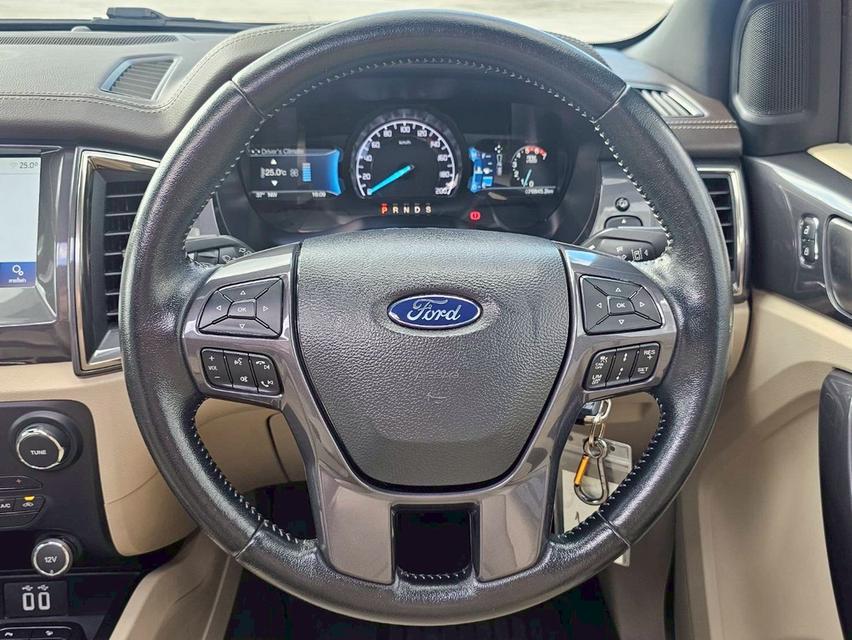 FORD EVEREST Wagon 4dr Titanium+ 7st Auto 6sp 4WD 3.2DCT (Navi)Y17สีดำ 12