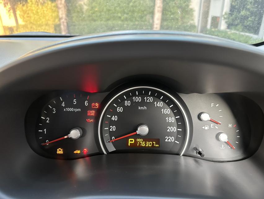 ขาย Kia Grand Carnival 2.9L LX ปี 2012 ดีเซล เกียร์ออโต้ 12