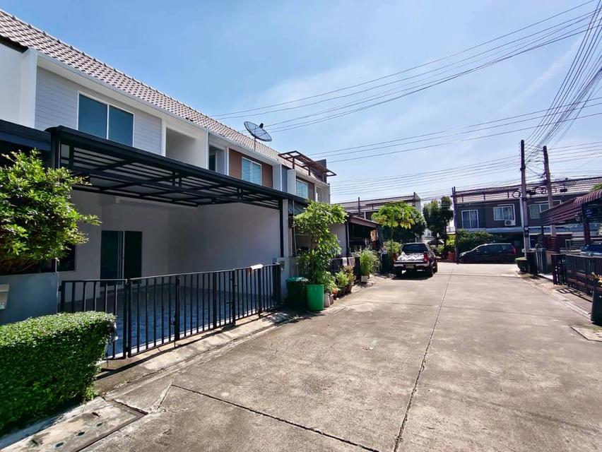 หมู่บ้านเดอะคัลเลอร์ส รังสิต-คลอง 4 ถนนรังสิต – นครนายก ต.ลาดสวาย อ.ลำลูกกา จ.ปทุมธานี 2