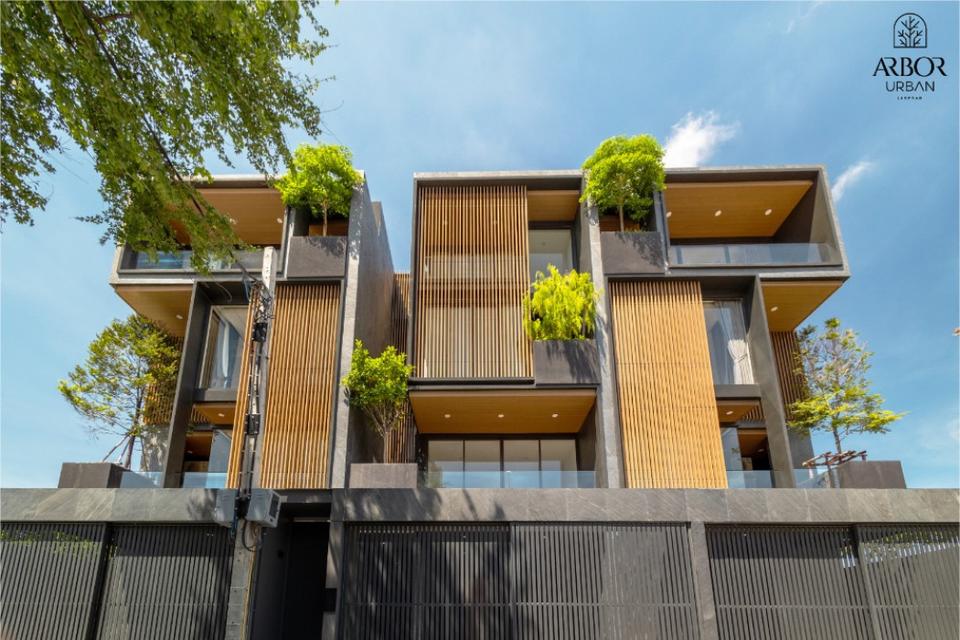 ขายทาวน์โฮม Luxury 3.5 ชั้น ลาดพร้าว 122 ไลน์ไอดี ✅ @ibx7531n 1