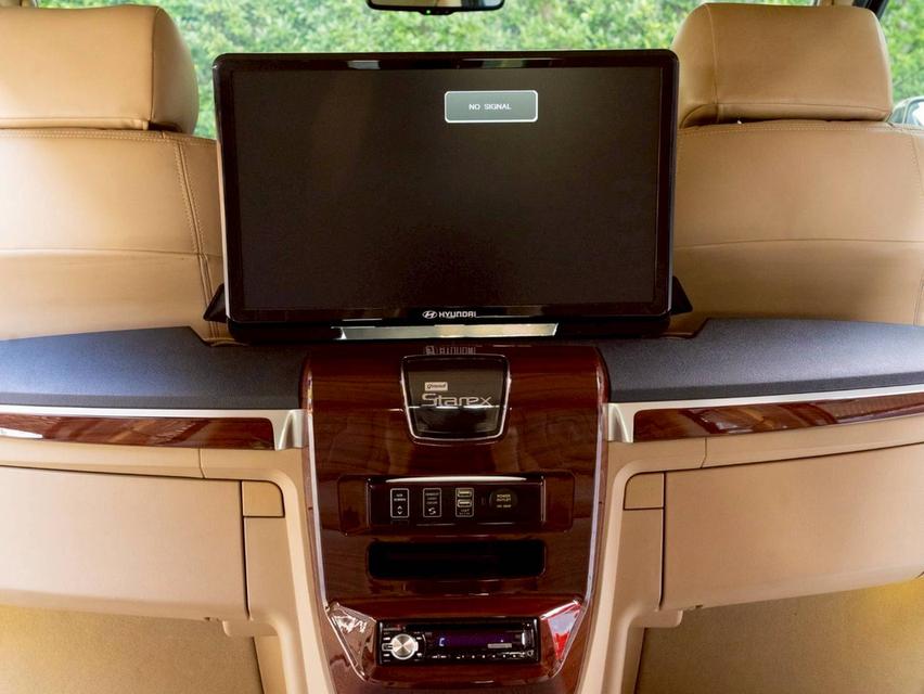 Hyundai H1 Grand Starex VIP ปี 2016 ประกันเครื่องเกียร์3ปี 30,000 km. 3