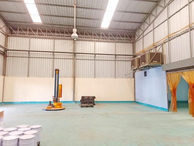 รร.อนุบาลบ้านแม่น้ำคู้ 2.8 กม 2ไร่ นิคมอุตสาหกรรม WHA4 3.6กม. ขาย-ให้เช่าโรงงาน 2,012 ตร.ม. ตลาดแยกพวงมาลัย 1.9 กม. 2ชั้ 8