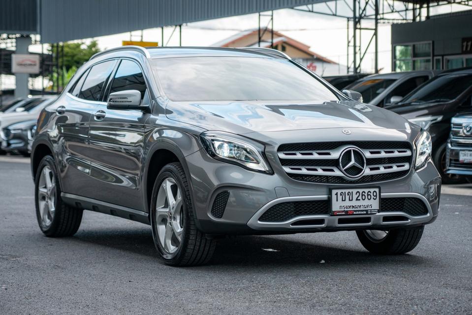 (แจ้งรหัสรถ NP2669) 🚘 BENZ GLA200 URBAN FACELIFT 2020 —