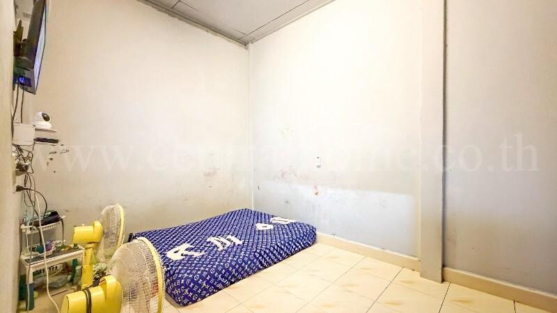 ทาวน์เฮ้าส์ ชั้นเดียว พงษ์เพชร เคหะ แจ้งวัฒนะ 14 ราคาถูก ขายตามสภาพ 11