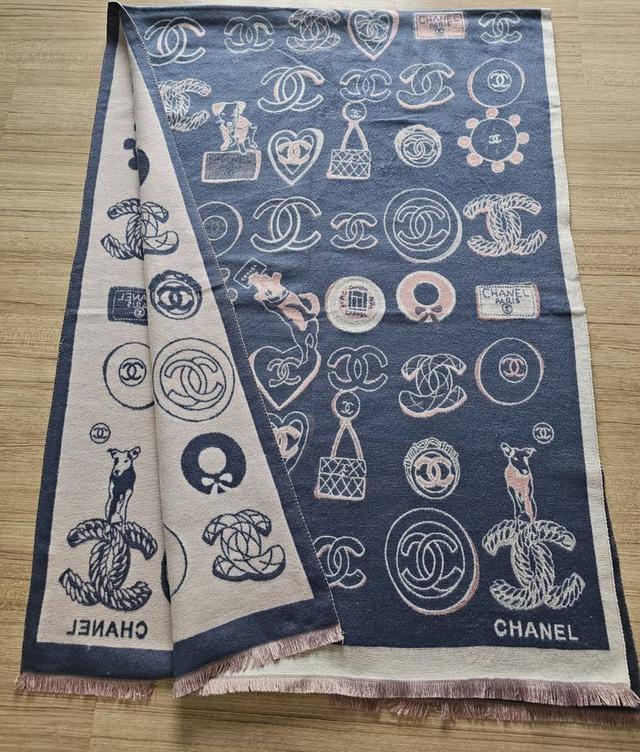 ผ้าคลุมไหล่Chanel 6