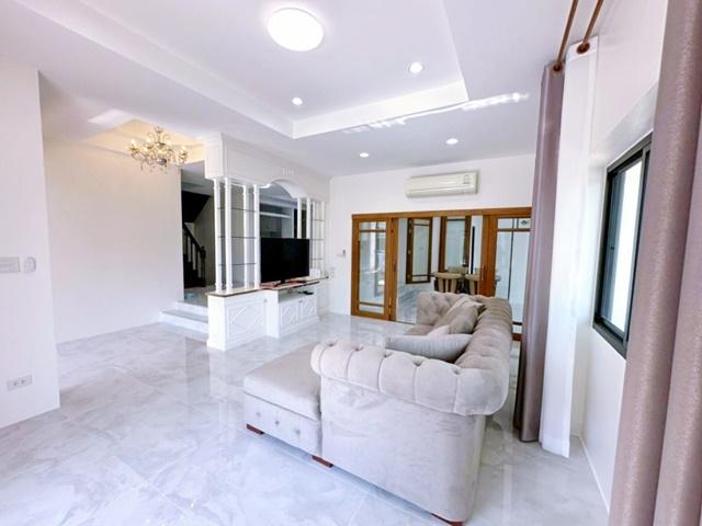 รามคำแหง160-166 RIS Inter Sch.2.1กม. รถไฟฟ้ามีนพัฒนา 2.8 กม. ให้เช่าคฤหาสน์ ลาดกระบัง 90ตร.วา 4นอน 4น้ำ สนามบินสุวรรณภูม 3