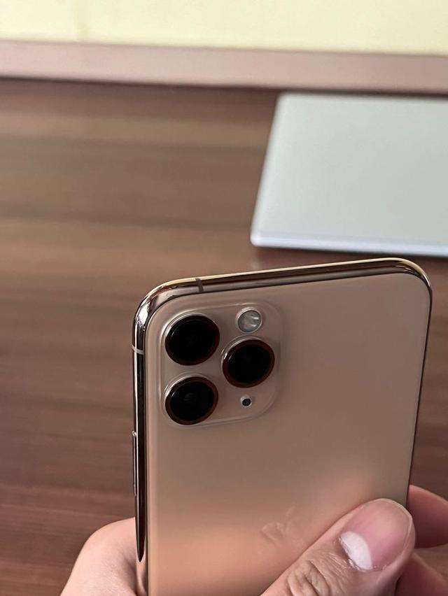 iphone 11 pro max สีทอง 4