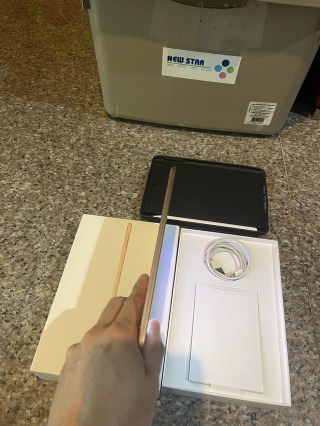 ขายiPadMini5สีRose Gold256กิ๊กสูนTrueยกกล่องอีมี่ตรงสวยๆใช้งานดีทุกๆฟังชั่นถูกๆ